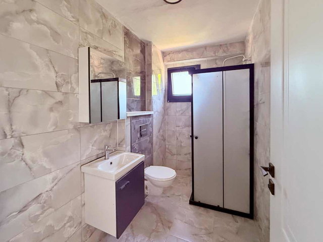 URLA ÇEŞMEALTI / SIFIR BİNA 1+1 KİRALIK DAİRE