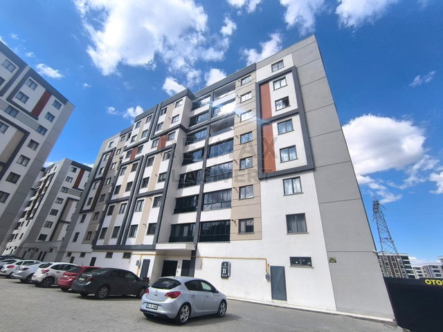 RE/MAX LACİVERT'TEN YILDIZKENT'TE FULL EŞYALI KİRALIK 3+1 DAİRE