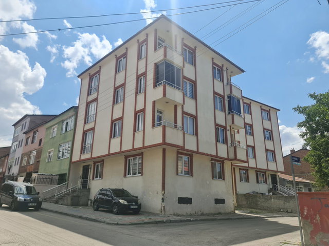REMAX İLKE'DEN A. GAZİ'DE 3+1 KİRALIK DAİRE