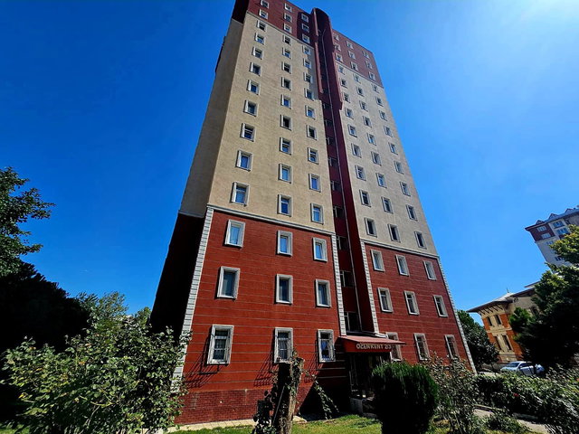 ÖZENKENT SITESI GÜNEY-BATI CEPHE AVANTAJLI SATILIK 3+1 DAIRE