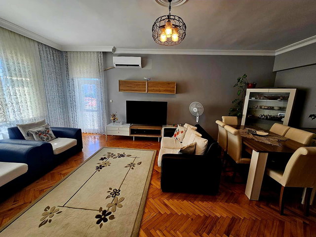 ÖZENKENT SITESI GÜNEY-BATI CEPHE AVANTAJLI SATILIK 3+1 DAIRE