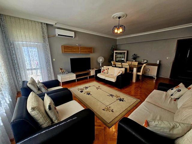 ÖZENKENT SITESI GÜNEY-BATI CEPHE AVANTAJLI SATILIK 3+1 DAIRE