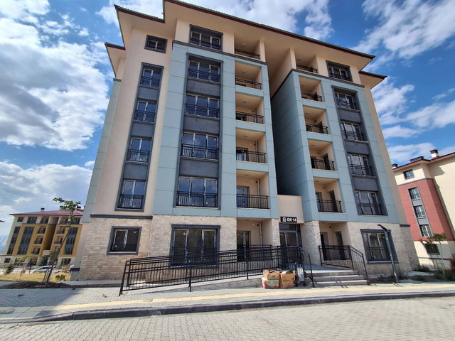 REMAX İLKE'DEN HİLALKENT YENİ TOKİ'DE 2+1 KİRALIK DAİRE