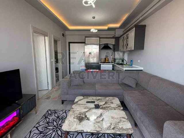 RE/MAX LACİVERT'TEN YILDIZKENT'TE 1+1 EŞYALI SATILIK DAİRE