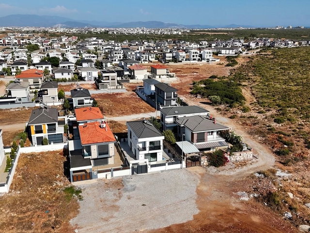 DİDİM EFELERDE 4+1 LÜKS VİLLA