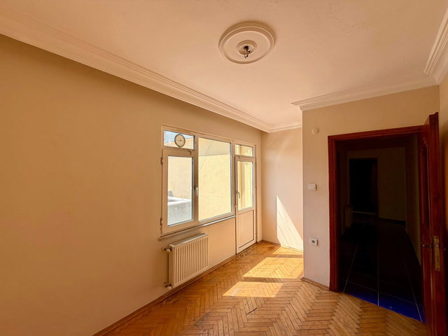 SAHİLE 5 DK BAKIMLI ŞÖMİNELİ EBEVEYN BANYOLU 4+1 KİRALIK DAİRE