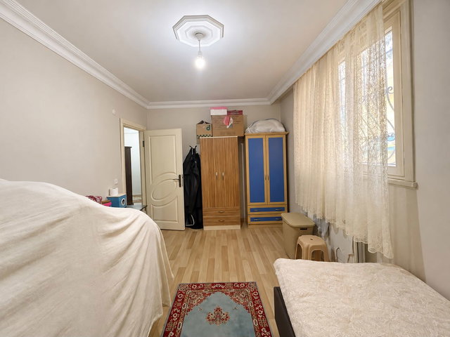 FIRSAT 2+1 DAİRE - GİRİŞ KATI - GÜVENLİKLİ SİTE İÇİNDE - OTOPARK