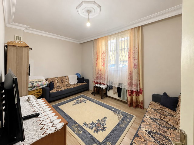 FIRSAT 2+1 DAİRE - GİRİŞ KATI - GÜVENLİKLİ SİTE İÇİNDE - OTOPARK