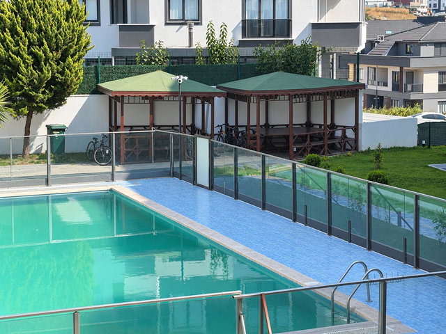 ÇIMENPARK SITESINDE 2+1 KAPALI OTOPARKLI KIRALIK 2 + 1 DAIRE