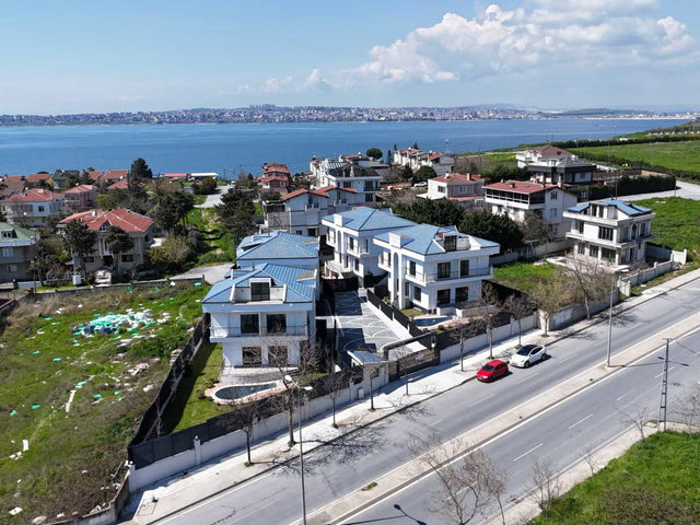BEYLİKDÜZÜ-GÜRPINAR 7+1 DENİZ MANZARALI-MÜSTAKİL HAVUZLU VİLLA