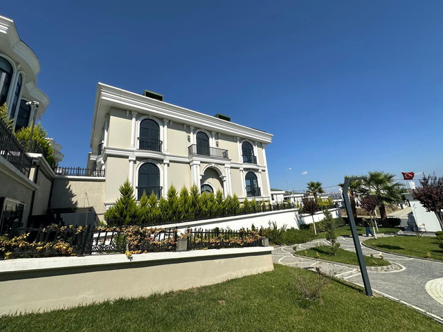 BÜYÜKÇEKMECE MİMAROBA BLUE SEA DENİZ MANZARALI 5+2 SATILIK VİLLA