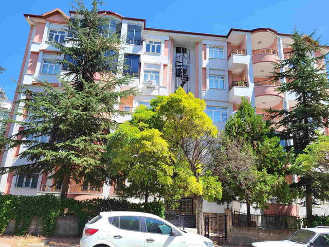 REMAX DEĞİŞİM-CUMHURİYET MAH.DE SATILIK 4+1 LÜX DONANIMLI DAİRE