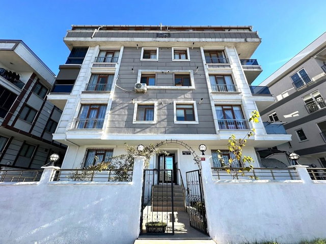 KAVAKLI AREV KOLEJİ ARKASINDA 2+1 KİRALIK TERAS KULLANIMLI DAİRE