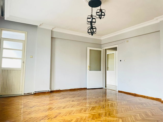 GAZİOSMANPAŞA YILDIZTABYA CADDESİ ÜZERINDE ASANSÖRLÜ ÇİFT BALKONLU ÖN CEPHE 2+1