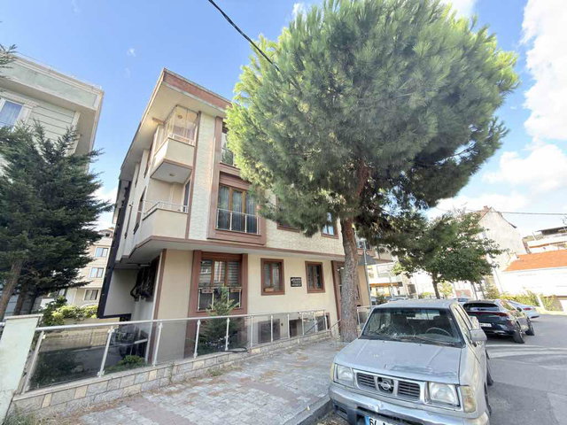 ATAŞEHİR’DE BAHÇE KATI 2+1 | GÜNEY-BATI CEPHE | BALKONLU | DOĞALGAZ KOMBİLİ