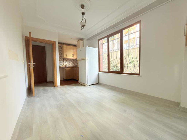 ATAŞEHİR’DE BAHÇE KATI 2+1 | GÜNEY-BATI CEPHE | BALKONLU | DOĞALGAZ KOMBİLİ
