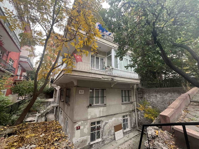 ŞEHİT LÜTFÜ GÜN SOKAK EŞYALI KİRALIK 1+1 DAİRE