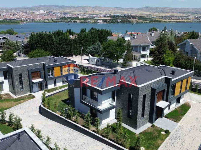 ANKARA GÖLBAŞI KARŞIYAKA MAH. ULTRA LÜKS SIFIR SATILIK VILLA