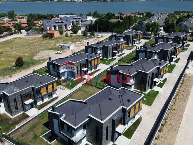 ANKARA GÖLBAŞI KARŞIYAKA MAH. ULTRA LÜKS SIFIR SATILIK VILLA