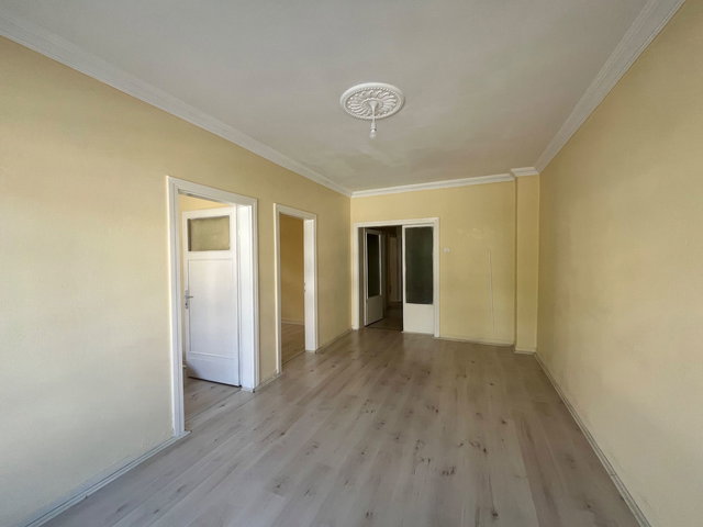AYVALI MAHALLESİ ÇARŞAMBA PAZARI’NDA KİRALIK 3+1 DAİRE