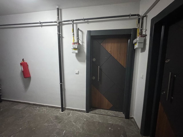 HACI İLBEY’DE FULL EŞYALI, BALKONLU 1+1 | YENİ BİNA, HEMEN TAŞINMAYA HAZIR