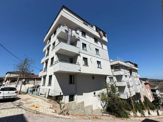 MEVLANA MAH GENİŞ FERAH KULLANIŞLI SATILIK 3+1 ARAKAT DAİRE