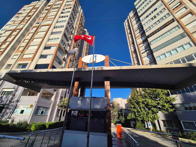 PARLAMENTERLER SİTESİ’NDE 165 M² NET 3+1 | 5. KAT | BOŞ, EŞYASIZ KİRALIK DAİRE