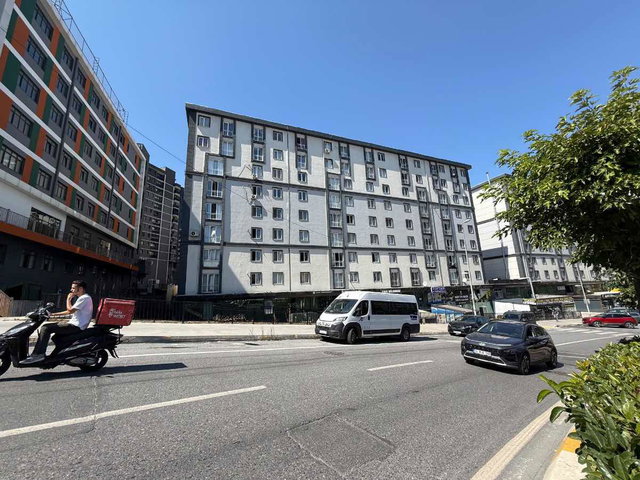 REMAX MAHALDEN METROBÜSE 13 DAK.SITE IÇI 1+1 KIRALIK DAIRE