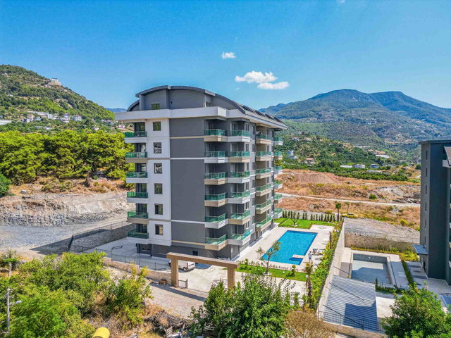 ALANYA ÇIPLAKLIDA HAVUZLU SİTEDE 1+1 DAİRE
