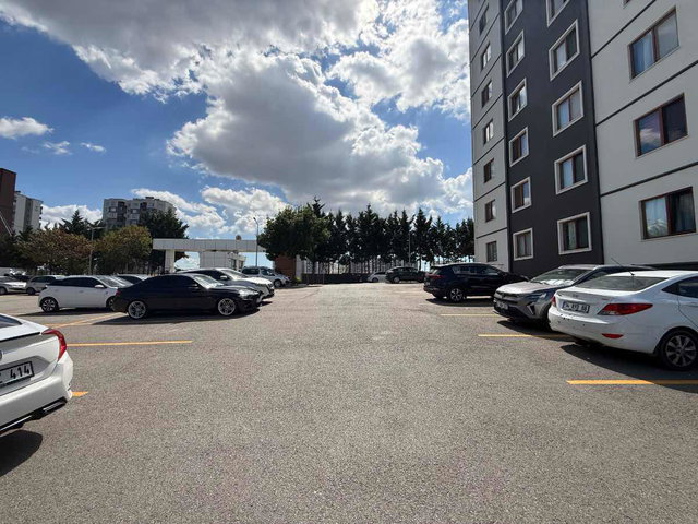 GEBZE KİRAZPINAR’DA 14. KAT DOĞU CEPHE 2+1 | BALKONLU, MERKEZİ ISITMALI, BOŞ
