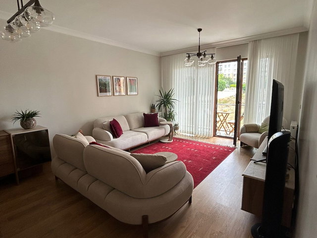 TUZLA EMLAK KONUYLARINDA TEMİZ BOLKONLU 3+1 KİRALIK DAİRE