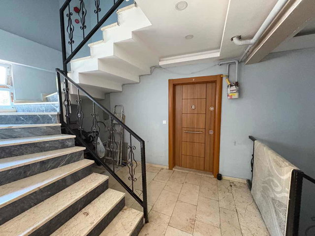 ÇAYIROVA İNÖNÜ MAHALLESİNDE EŞYALI KİRALIK 2+1 DAİRE
