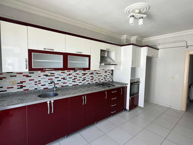 YEŞILÇAM CADDE'INDE 3+1 KIRALIK DAIRE