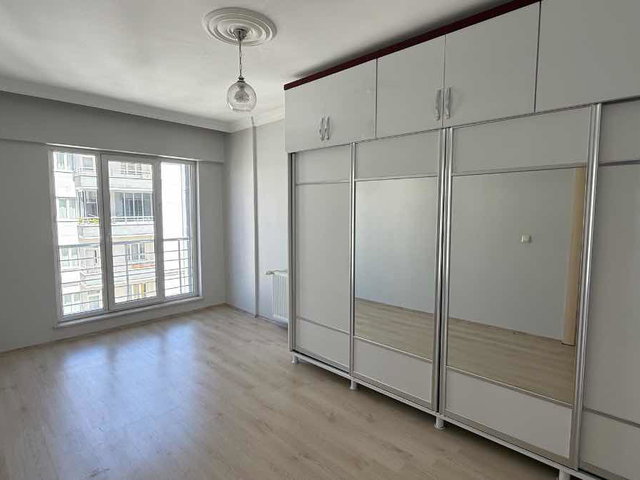 YEŞILÇAM CADDE'INDE 3+1 KIRALIK DAIRE
