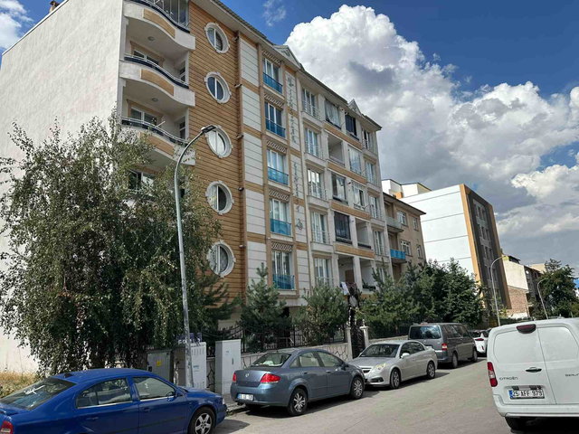 REMAX İLKE'DEN ŞEHİR MERKEZİ'NDE 4+1 KİRALIK LÜKS DAİRE