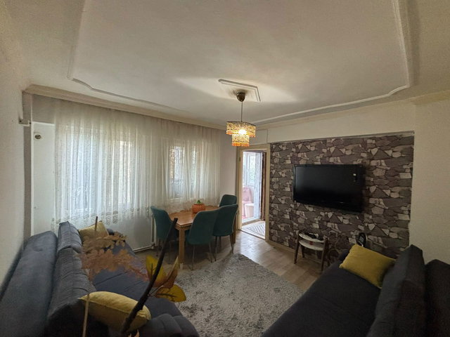 ÇİĞLİ EGEKENT'DE EŞYALI 1+1 KİRALIK DAİRE