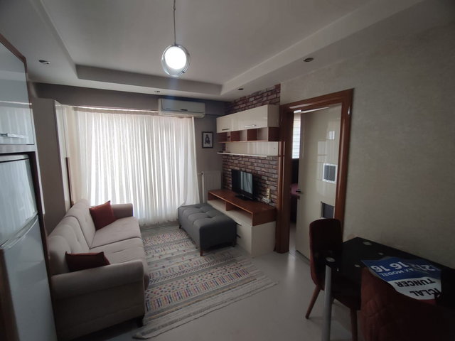 REMAX MODEL DEN FORUM ÇAMLIK YAKININDA 1+1 EŞYALI KIRALIK APART