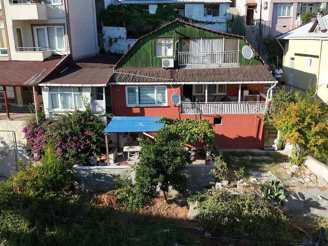 İZMİT YENİ MAHALLE’DE 4+1, 2 KATLI MÜSTAKİL EV | 200 M² NET | KREDİYE & TAKASA UYGUN