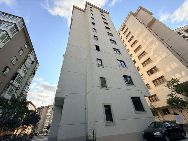 KADIKÖY KOZYATAĞI 'NDA SIFIR BİNADA YERDEN ISITMALI SATILIK 2+1 DAİRE