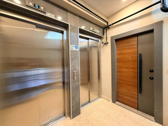 KADIKÖY KOZYATAĞI 'NDA SIFIR BİNADA YERDEN ISITMALI SATILIK 2+1 DAİRE