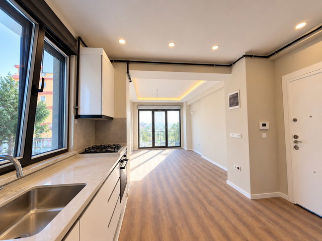 KADIKÖY KOZYATAĞI 'NDA SIFIR BİNADA YERDEN ISITMALI SATILIK 2+1 DAİRE