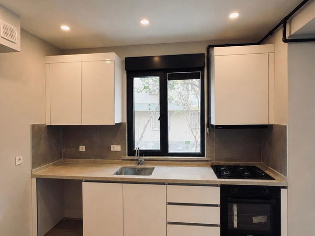 KADIKÖY KOZYATAĞI 'NDA SIFIR BİNADA YERDEN ISITMALI SATILIK 2+1 DAİRE