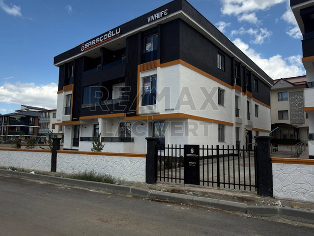 RE/MAX LACİVERT'TEN DADAŞKENT'TE KİRALIK 2+1 DAİRE