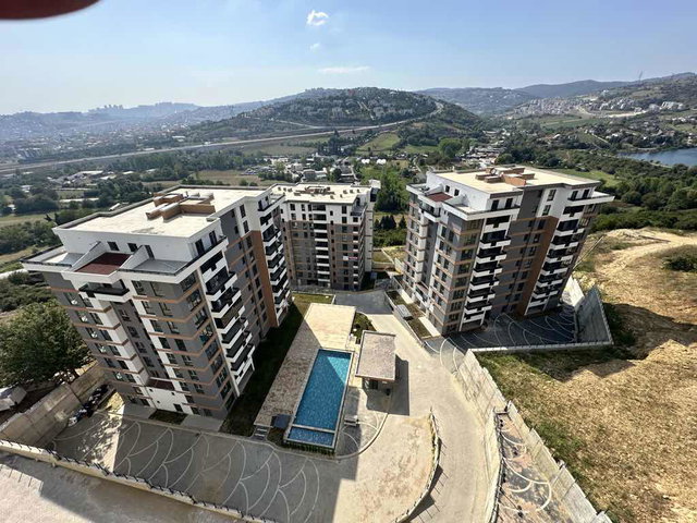 KAVANYA KORU’DA GÖL VE DENİZ MANZARALI 4+1 ÇATI DUBLEKS