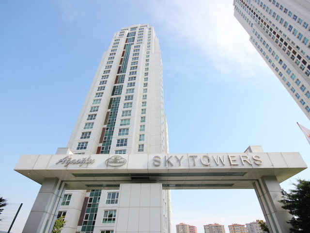 ATAŞEHİR AĞAOĞLU SKY TOWERS KİRALIK YÜKSEK KAT ÖNÜ AÇIK 1+1