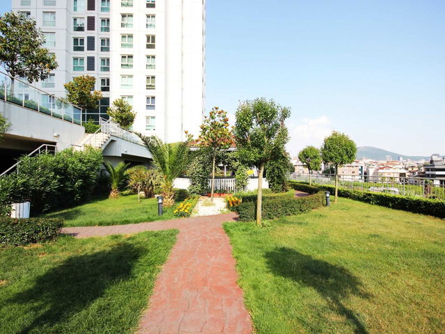 ATAŞEHİR AĞAOĞLU SKY TOWERS KİRALIK YÜKSEK KAT ÖNÜ AÇIK 1+1