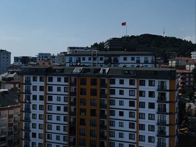 CADDE ÜZERİNDE YENİ SİTEDE TERASLI 3+1 DUBLEKS DAİRE
