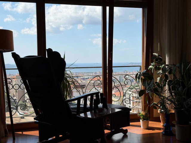 MALTEPE ZÜMRÜTEVLER’DE HER ODADAN DENİZ MANZARALI, ULAŞIM AVANTAJLI 2+1 SATILIK DAİRE
