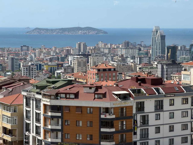 MALTEPE ZÜMRÜTEVLER’DE HER ODADAN DENİZ MANZARALI, ULAŞIM AVANTAJLI 2+1 SATILIK DAİRE