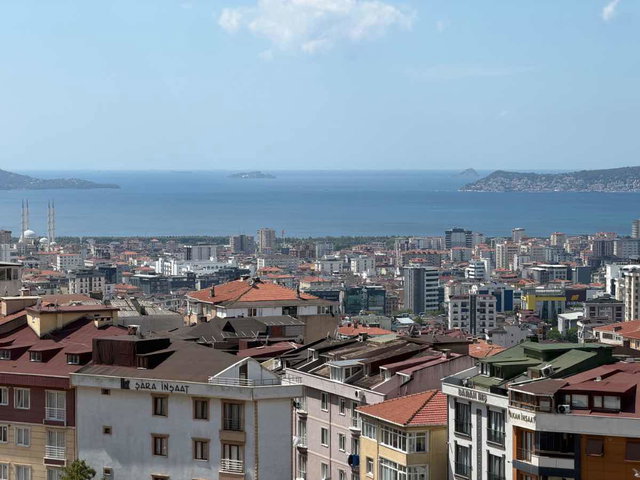 MALTEPE ZÜMRÜTEVLER’DE HER ODADAN DENİZ MANZARALI, ULAŞIM AVANTAJLI 2+1 SATILIK DAİRE